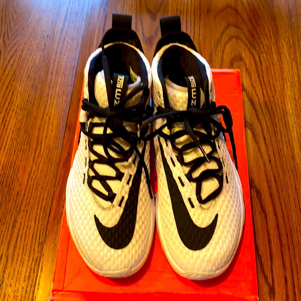 **NEW** Nike Zoom Rize TB